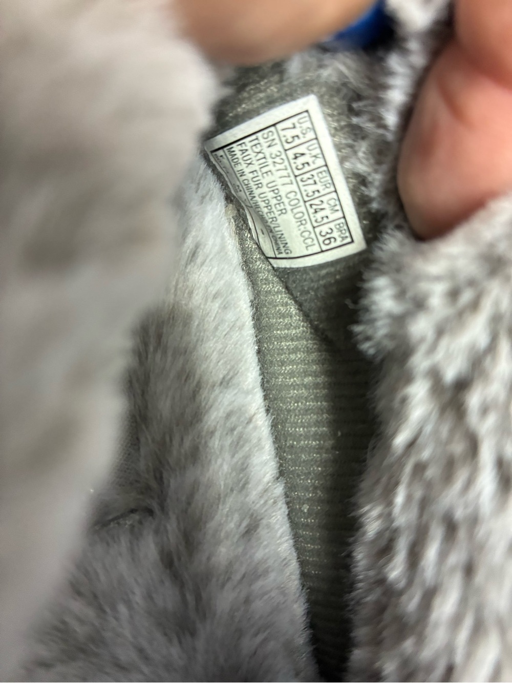 Sketchers Cozy Faux-Fur Lined Women's Slippers - Light Gray - Picture 5 of 5